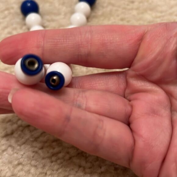 Vtg Avon 22" Plastic Beaded Necklace “Port Of Call" Nautical Blue White Gold - Picture 6 of 6